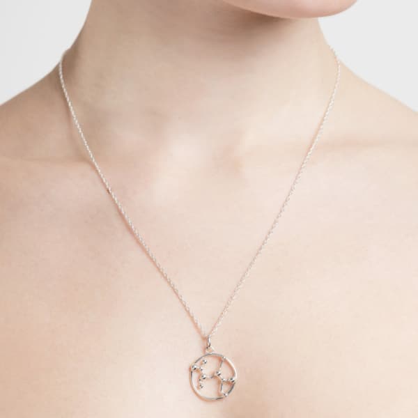 Yasmin Everley Jewellery Cancer Astrology Necklace