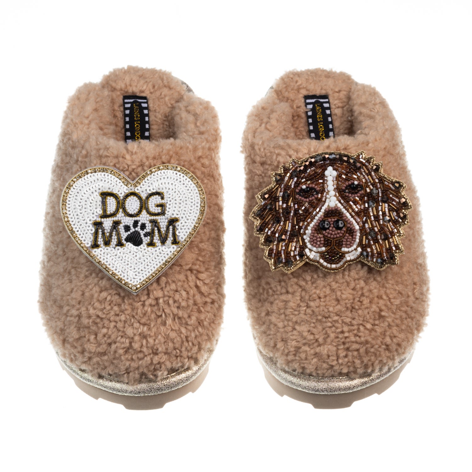 Laines London Women's Brown Teddy Closed Toe Slippers With Duke The Spaniel & Dog Mum / Mom Brooches - Toffee In Brown