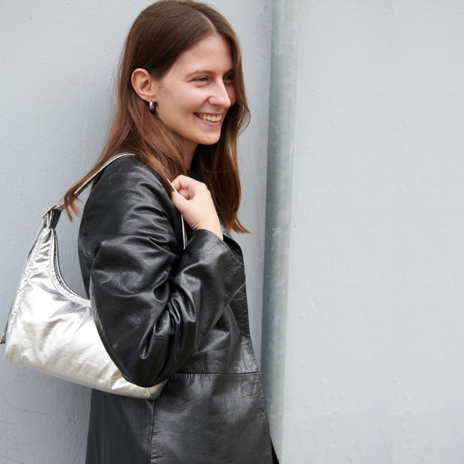 ショルダーバッグ・ポシェット HAHARCHIVE Leather Textured Small Silver MUSINSA | HAH ARCHIVE Leather Textured Small (Silver)