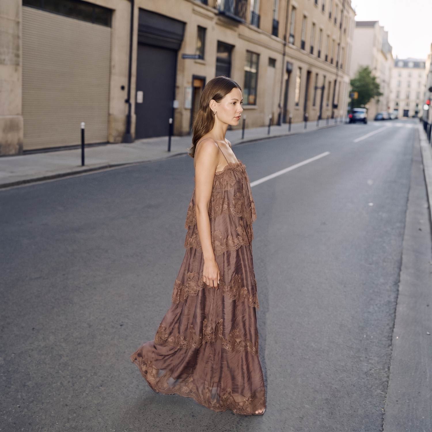 Sleeveless Lace Tiered Maxi Dress With Leaf-Edge Hem | Modenaire