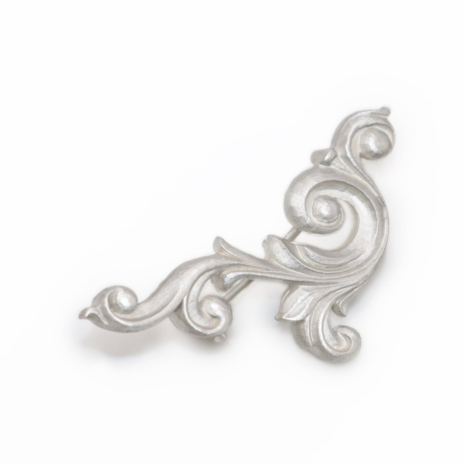 Gabriella Alicia Women's Acanthus Scroll In Silver In Silver