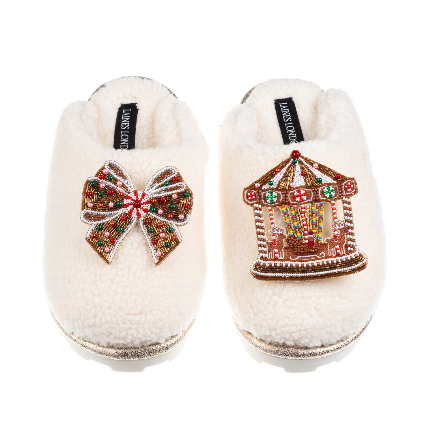 Laines London Women's Neutrals / White Teddy Closed Toe Slippers With Christmas Gingerbread Bow & Carousel Brooche In White