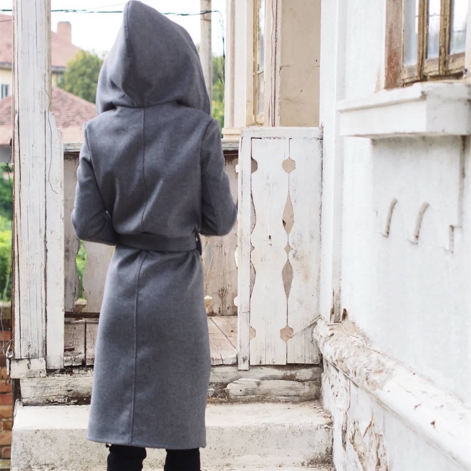 Women'S Long Grey Wool Coat With Hood And Belt – Handmade Designer