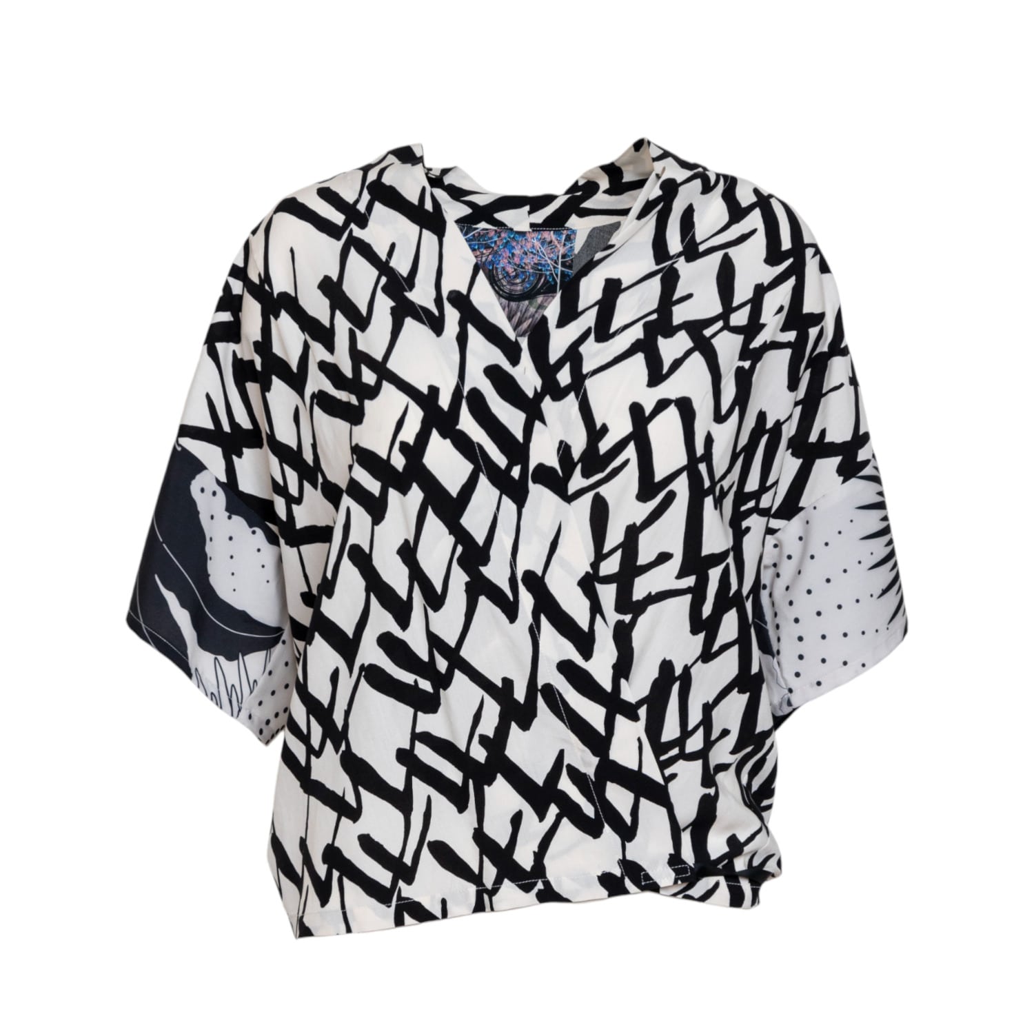 Artista Women's Neutrals / Black Rhythm Overlapped Blouse In Black
