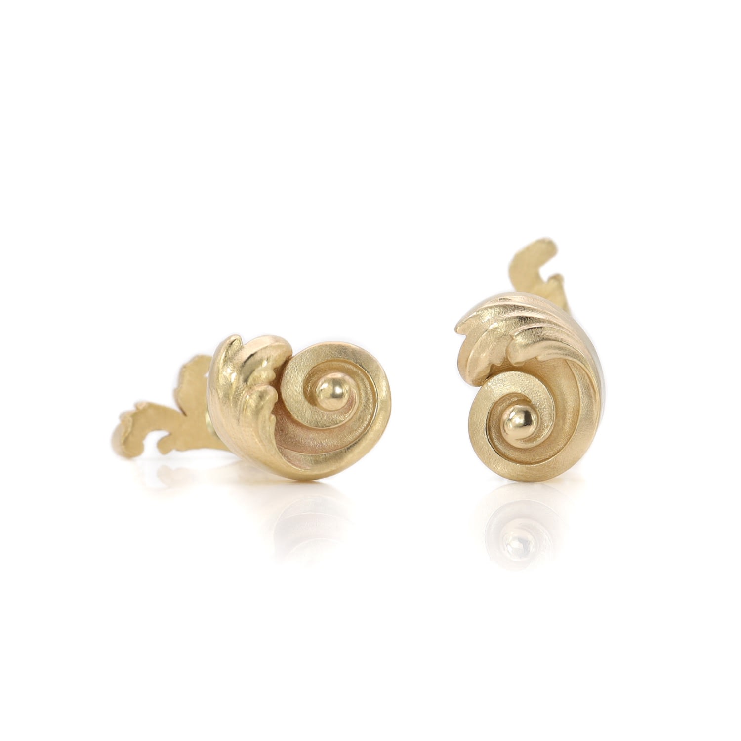 Gabriella Alicia Men's Acanthus Cufflinks In Gold In Gold