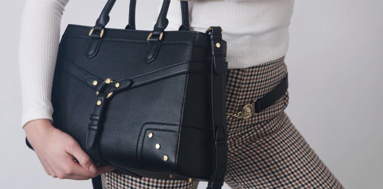 Shop The Premium Vegan Leather Stockholm Crossbody | Ava Carrington