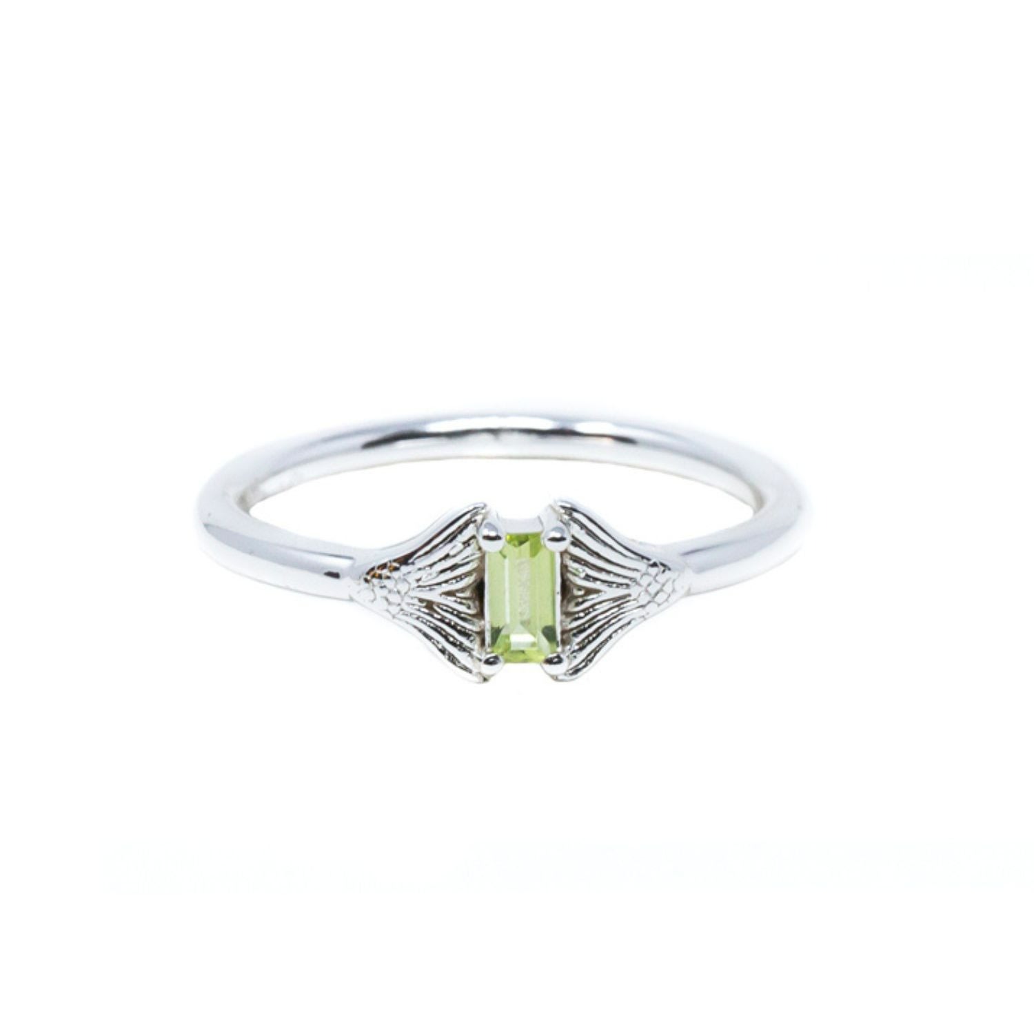 Nasi Silver Women's Green Fin Baguette Ring- Peridot, Silver In Green