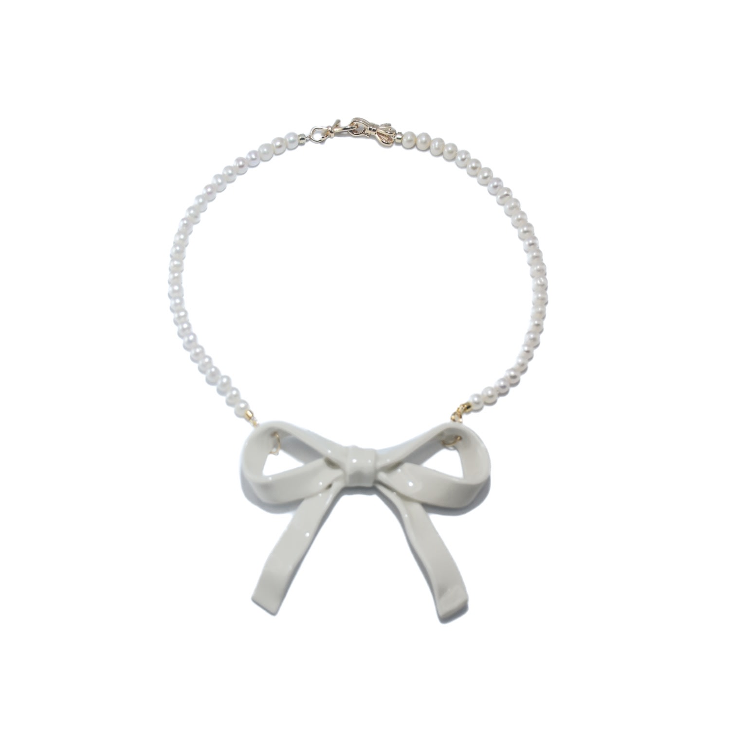 H2 Studio Women's Bowtie Maniac Large Ribbon Bowtie Round Freshwater Pearl Necklaces Porcelain White