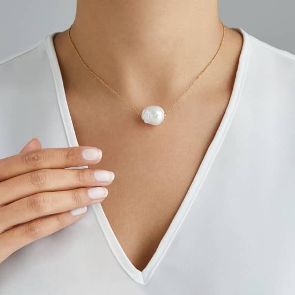 Lily & Roo Gold Baroque Pearl Choker In Pearl