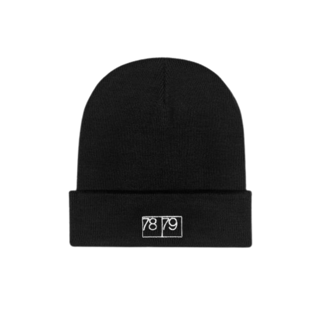 7879 Women's Black Beanie Hat In Black