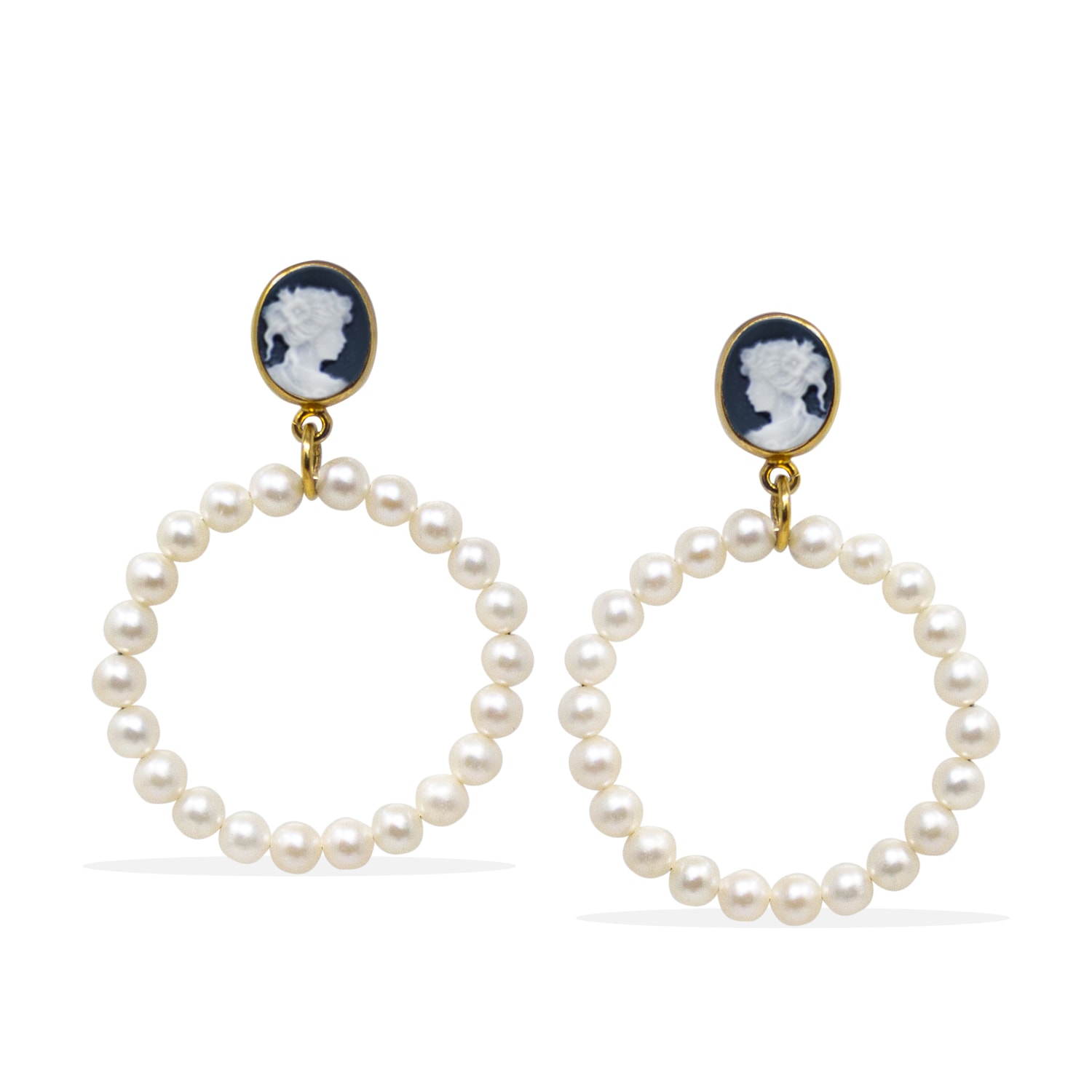Vintouch Italy Women's Black / Gold A Perfect Circle Black Cameo And Pearl Earrings In Multi