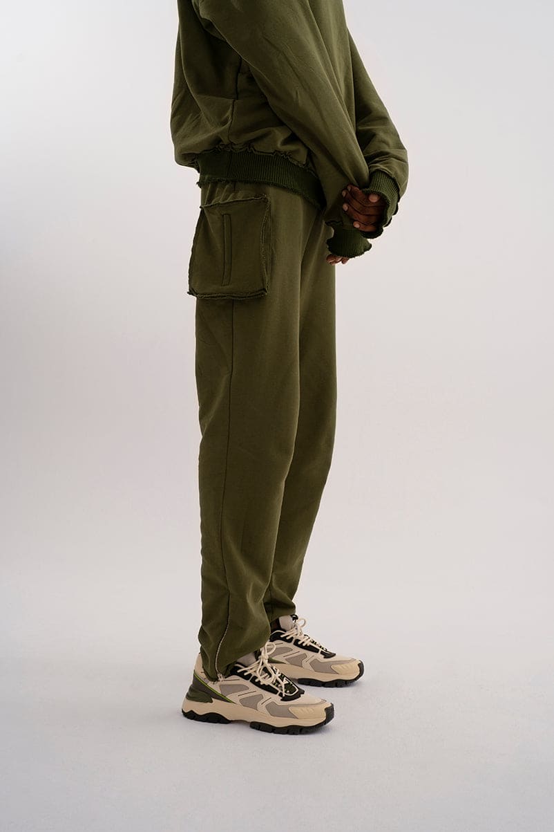 Raw Khaki | | Jogger Wolf & Studio Ayte Badger