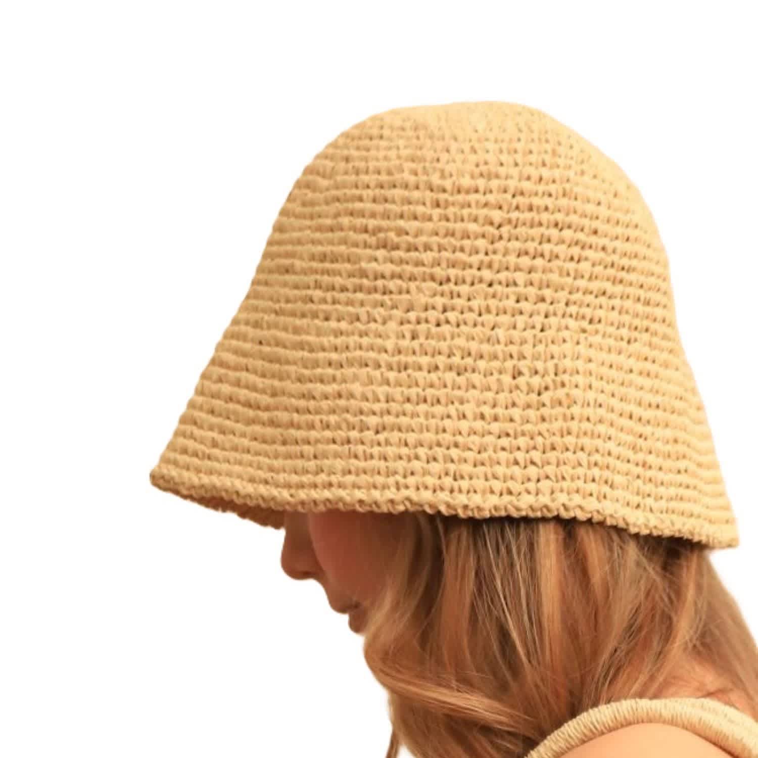 beige-bucket-raffia-