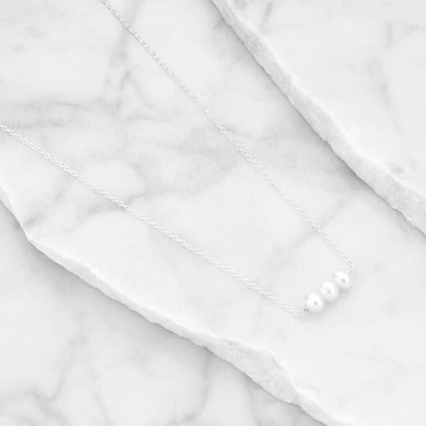 Lily & Roo Sterling Silver Cluster Pearl Choker In Pearl