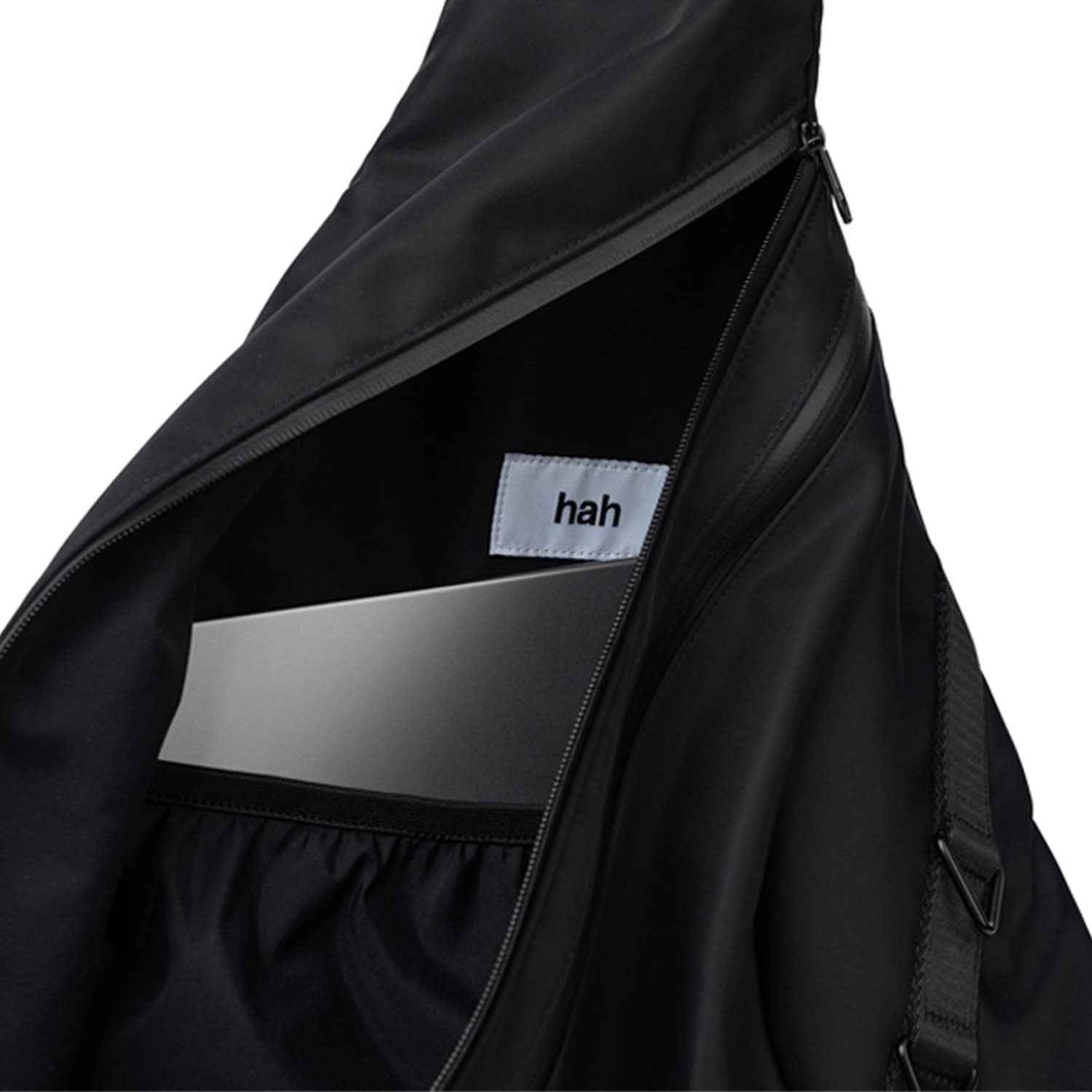 Hybrid Messenger Bag - Black | HAH ARCHIVE | Wolf & Badger