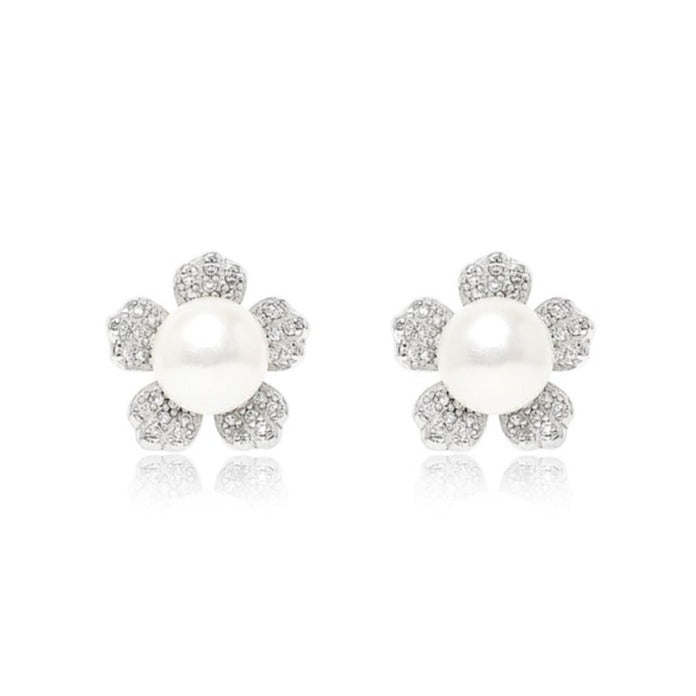 Pearls Of The Orient Online Women's White / Silver Stella Silver Sparkle Flower Studs With Cultured Freshwater Pearls In Multi