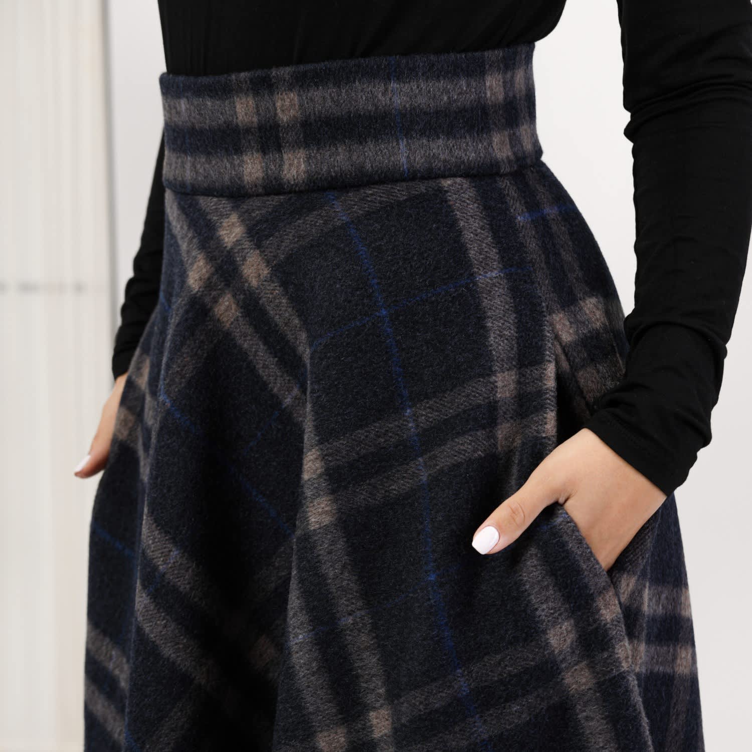 Wool Tartan Plaid Floor Length Skirt With High Waist And Pockets Nikka Place Wolf Badger