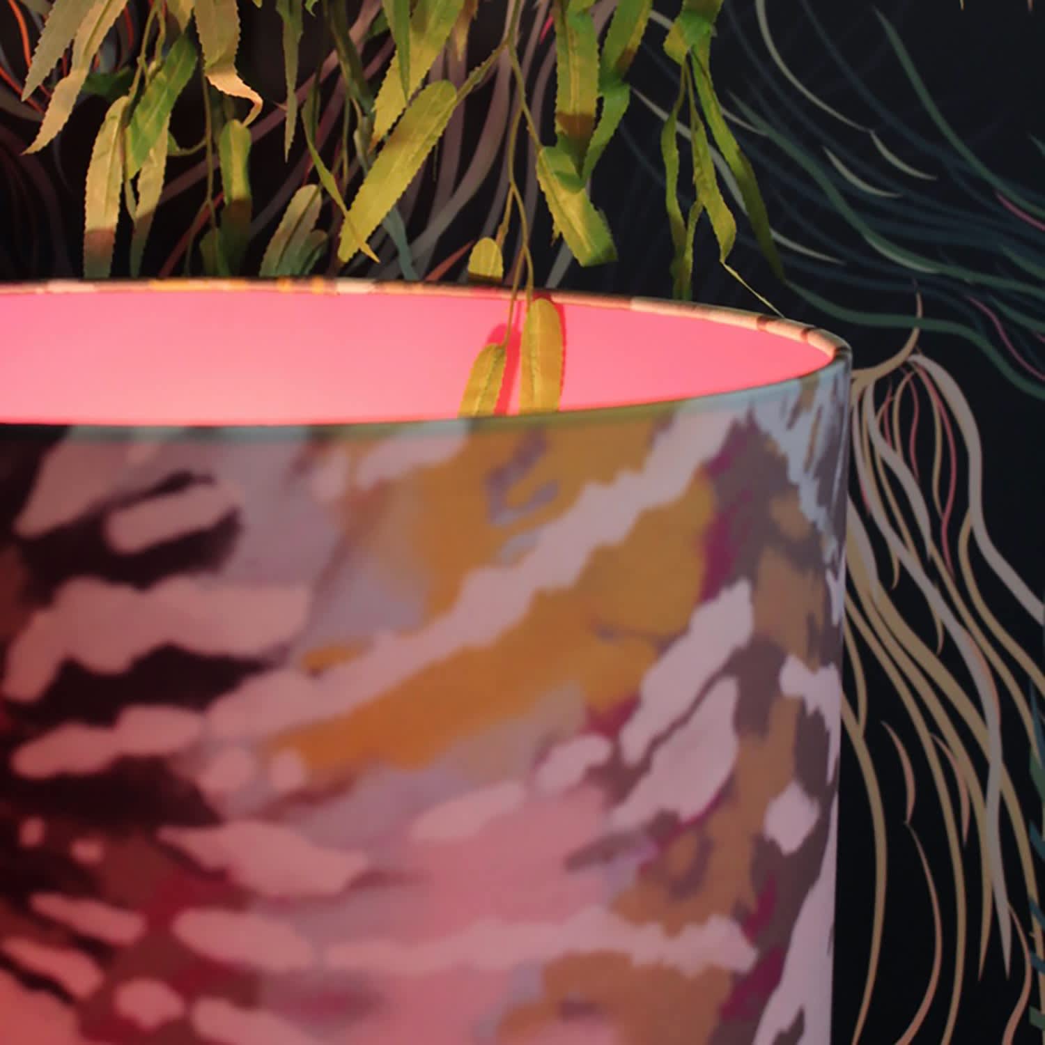 fuschia pink table lamp