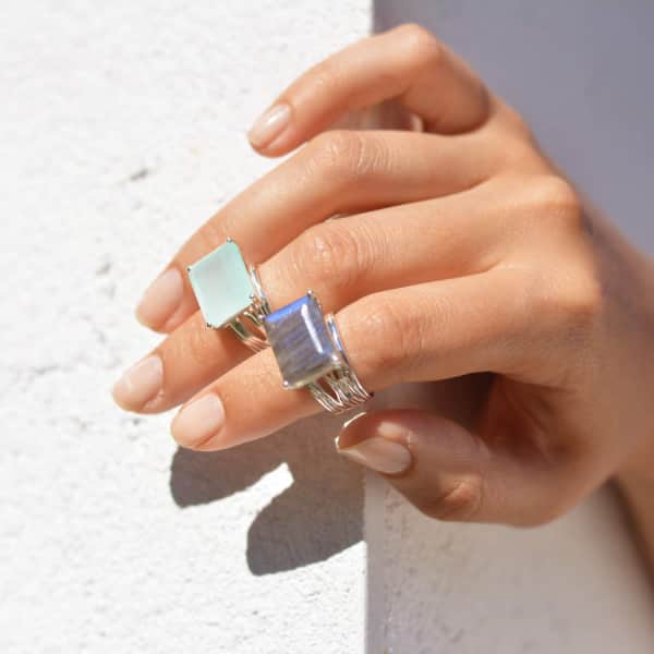 Neola Pietra Sterling Silver Cocktail Ring With Labradorite Gemstone In Cocktail