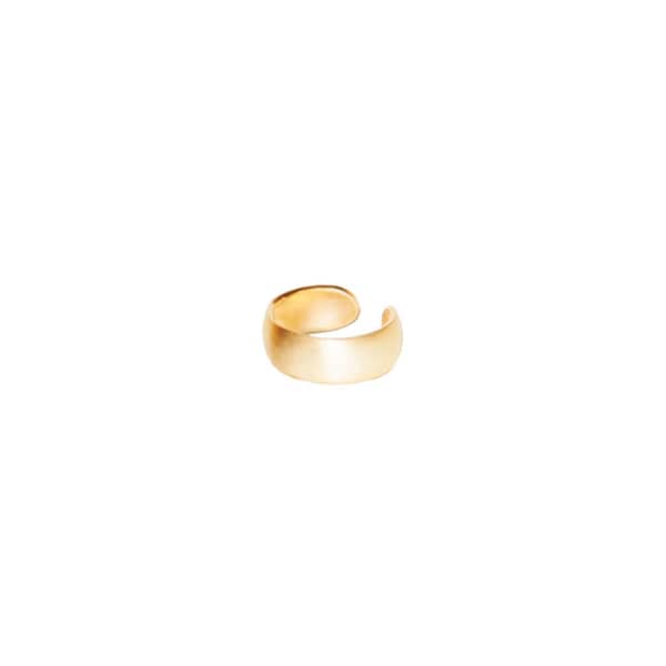 Shop Gucci Small Ear Cuff Gold