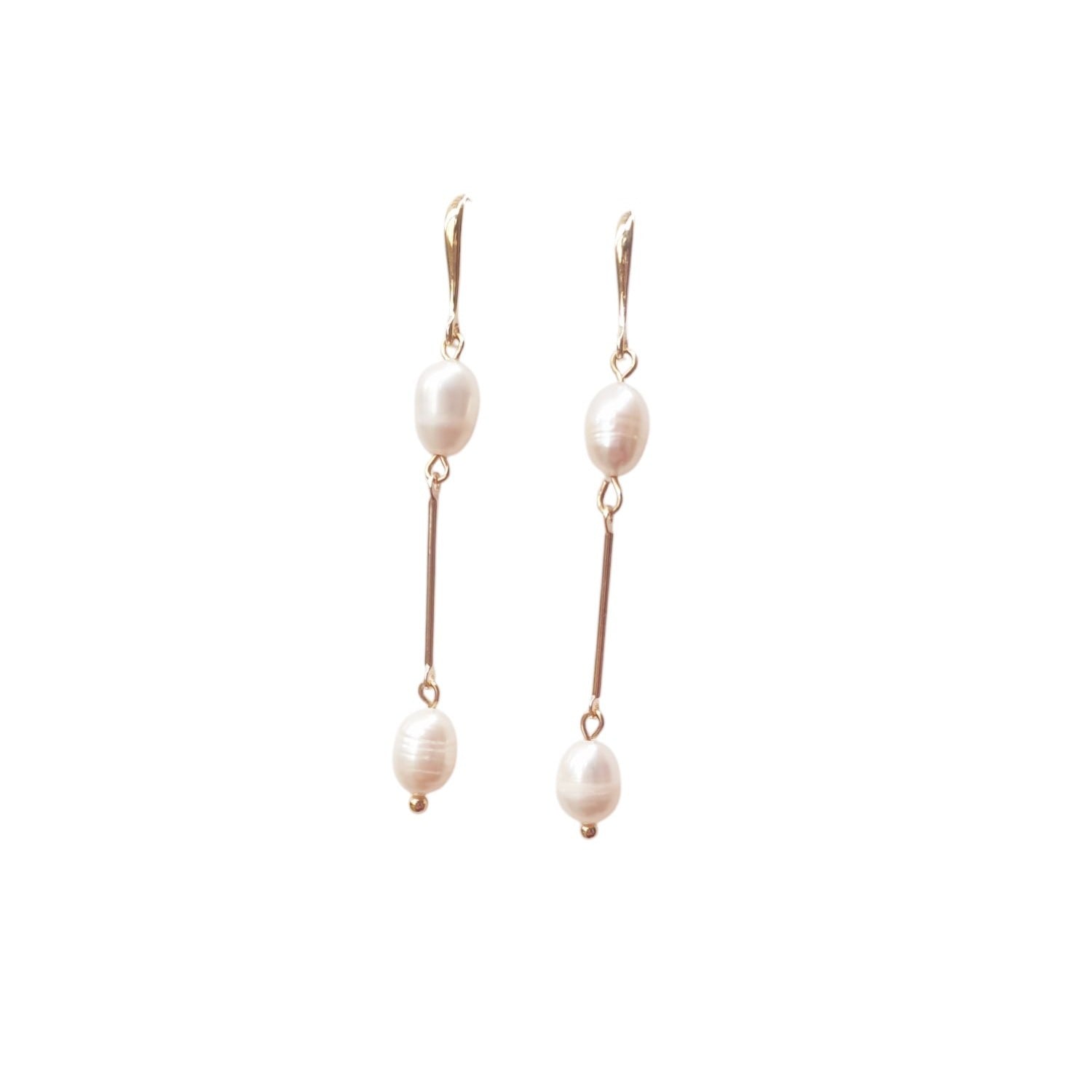 Way To Chic Women's Gold / White Gold-plated Freshwater Pearl Drop Earrings