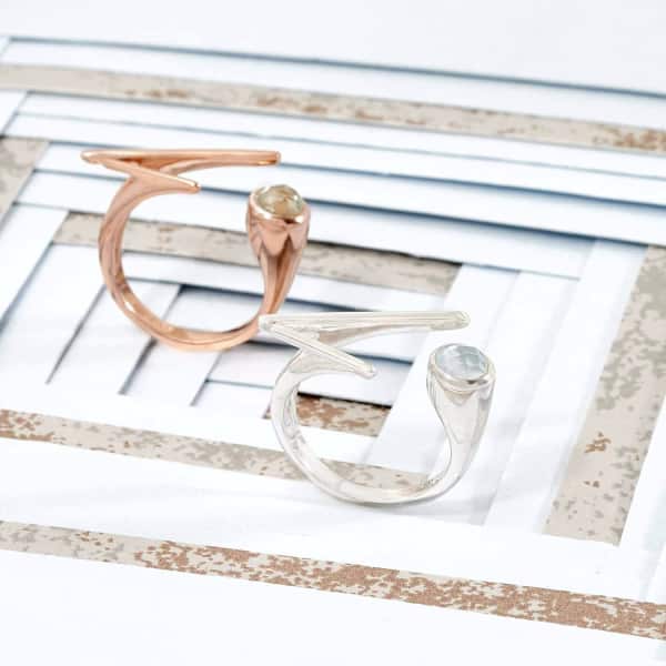 Neola Roxanne Silver Ring With Topaz In Silver