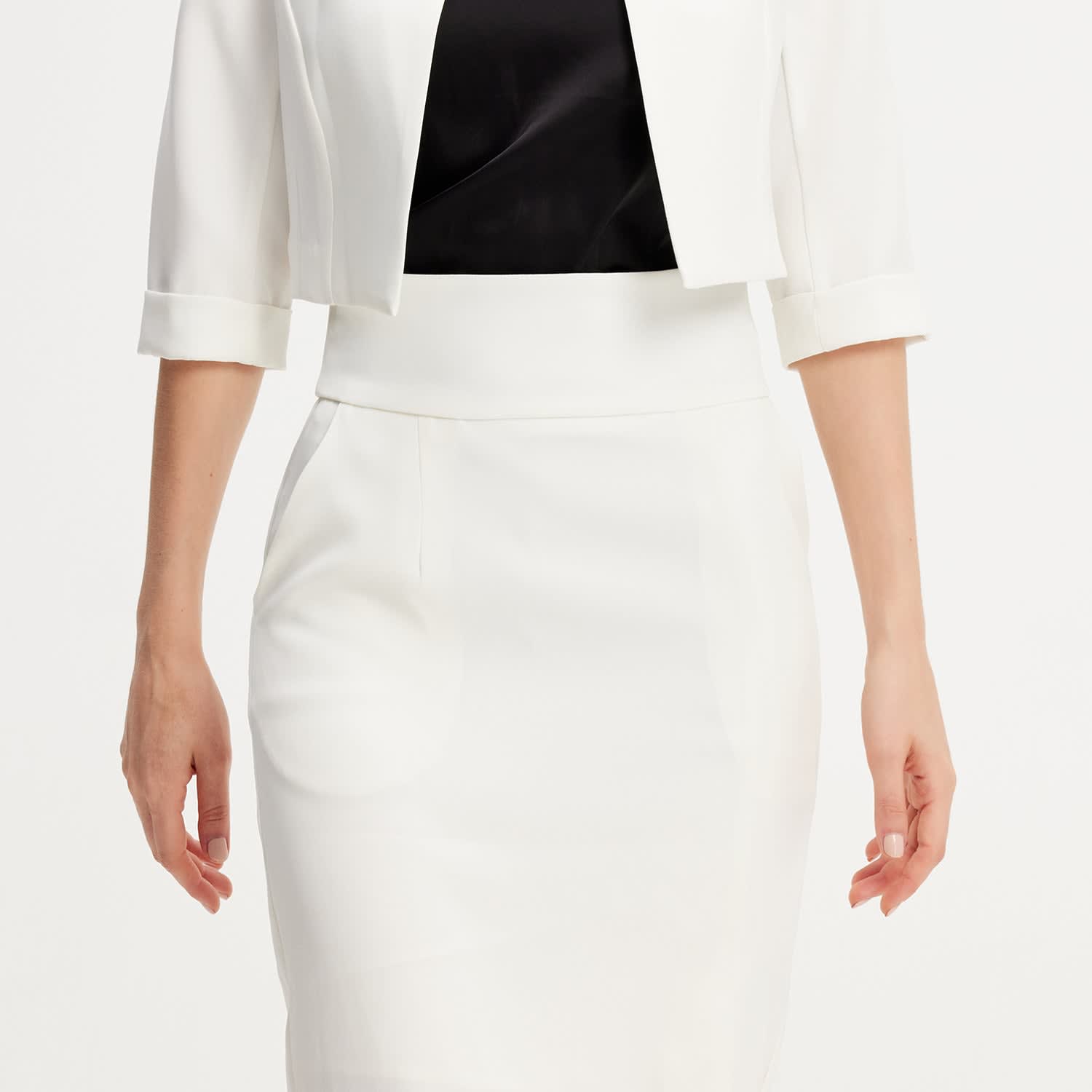 jupe-tailleur-crayon-fendue-