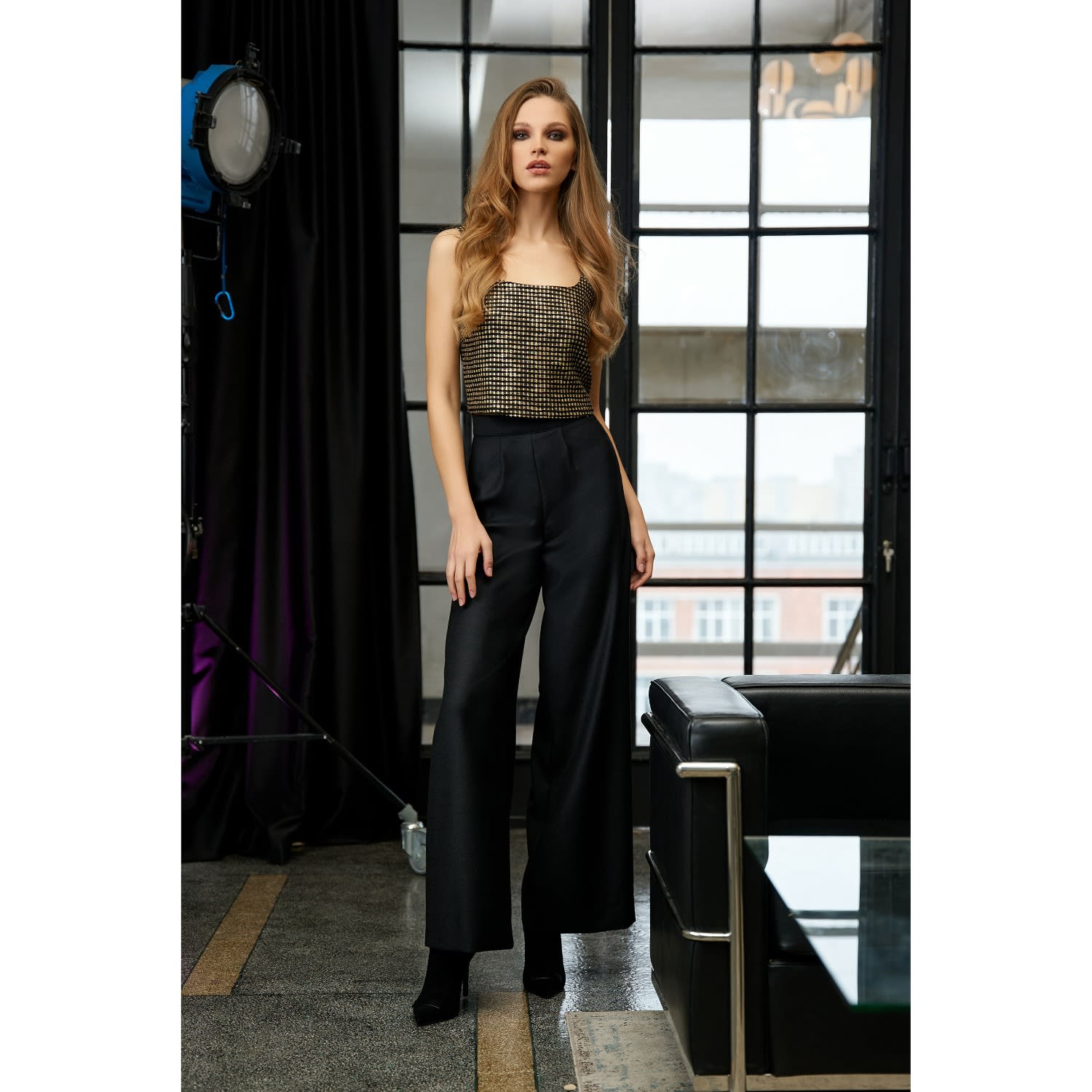 wool-wide-leg-trousers- 