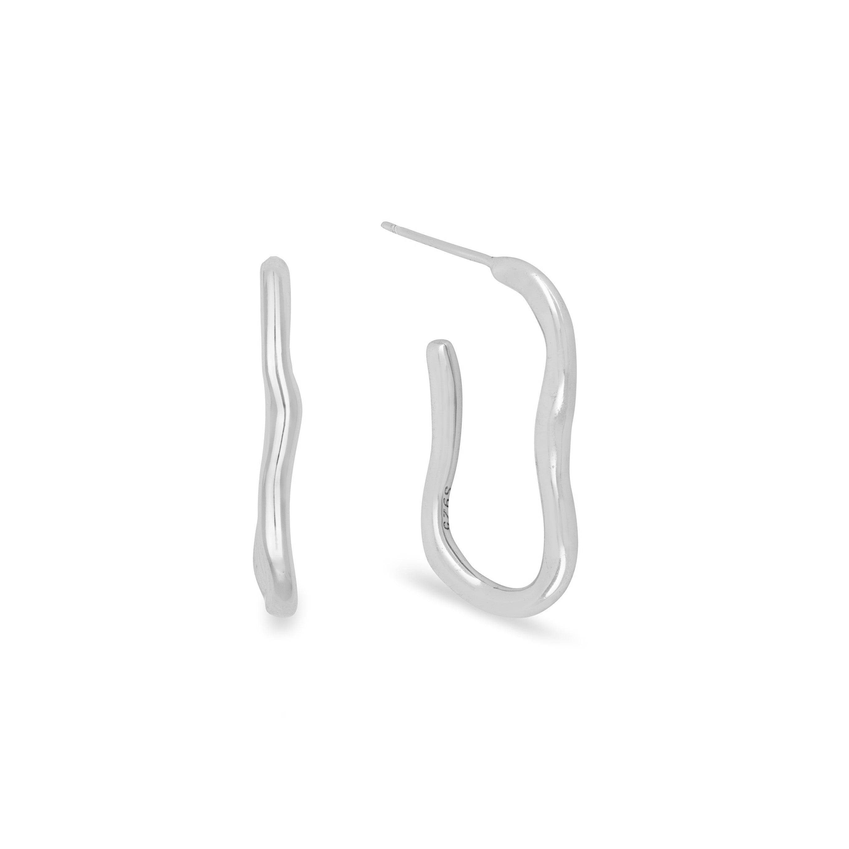 Gold Trip Women's Ripple Hoop Earrings In Silver In Metallic