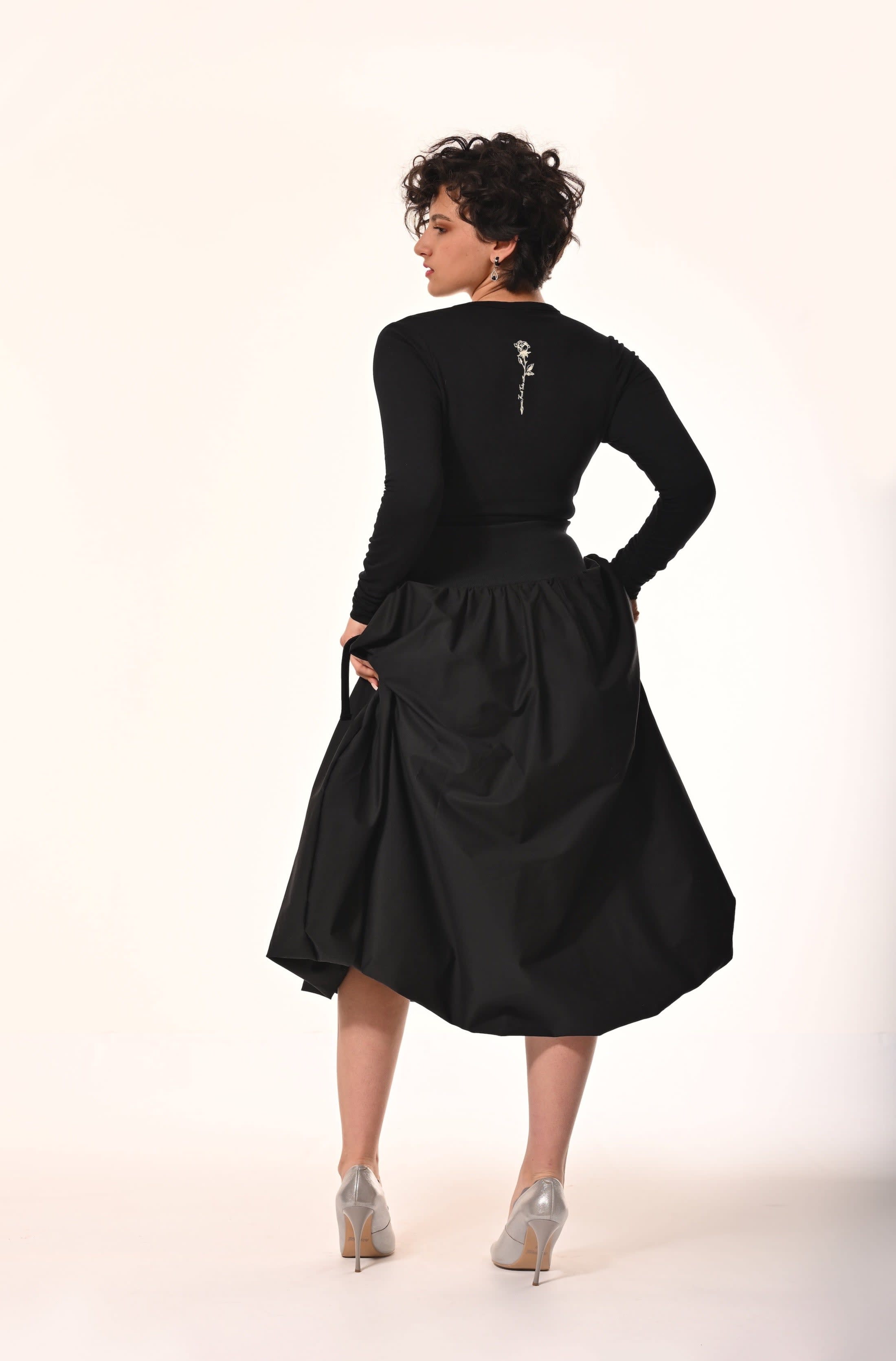 black dress poofy skirt 10 Poofy Skirt ideas