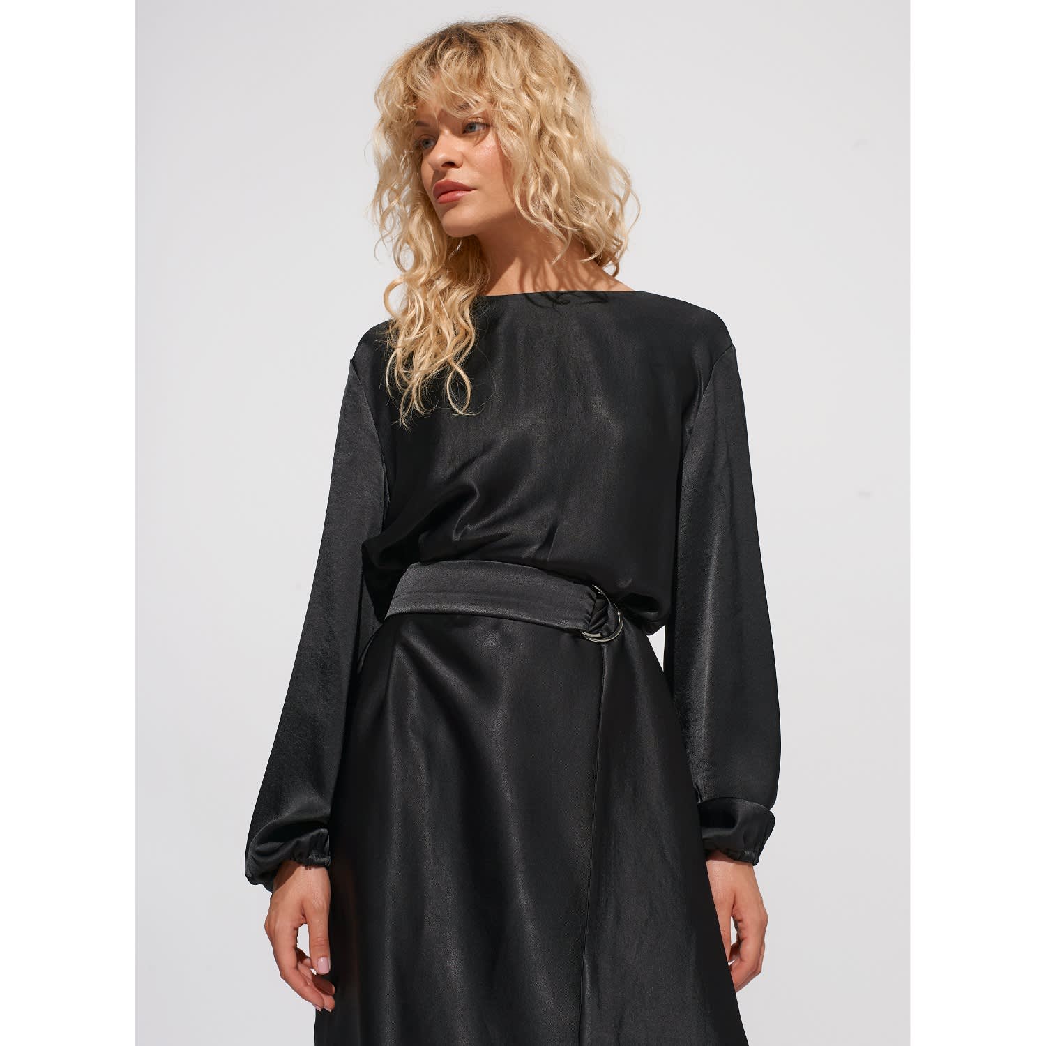 Silk dress with belt clearance