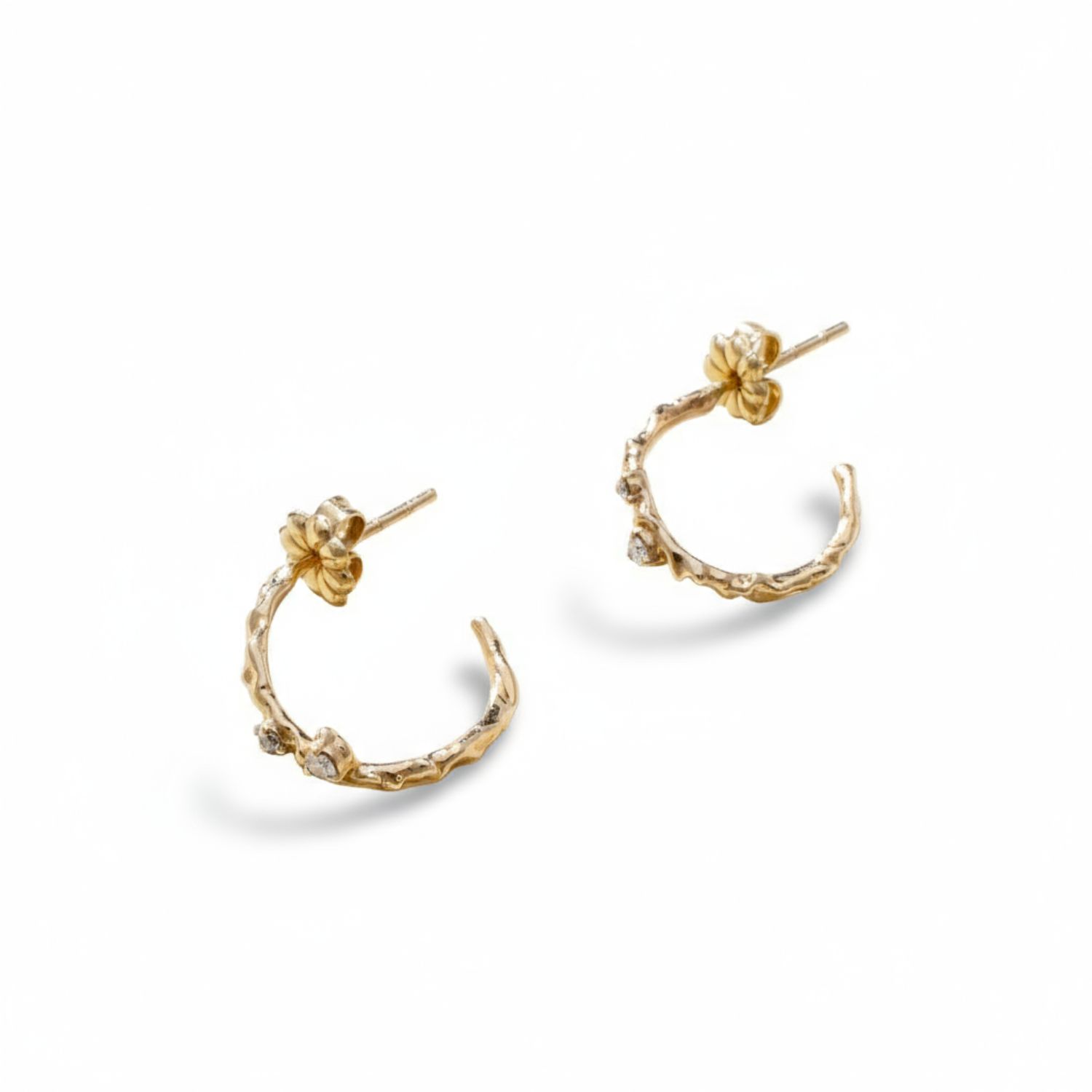 Iskra Women's Wavy Gold Diamond Earrings In Gold