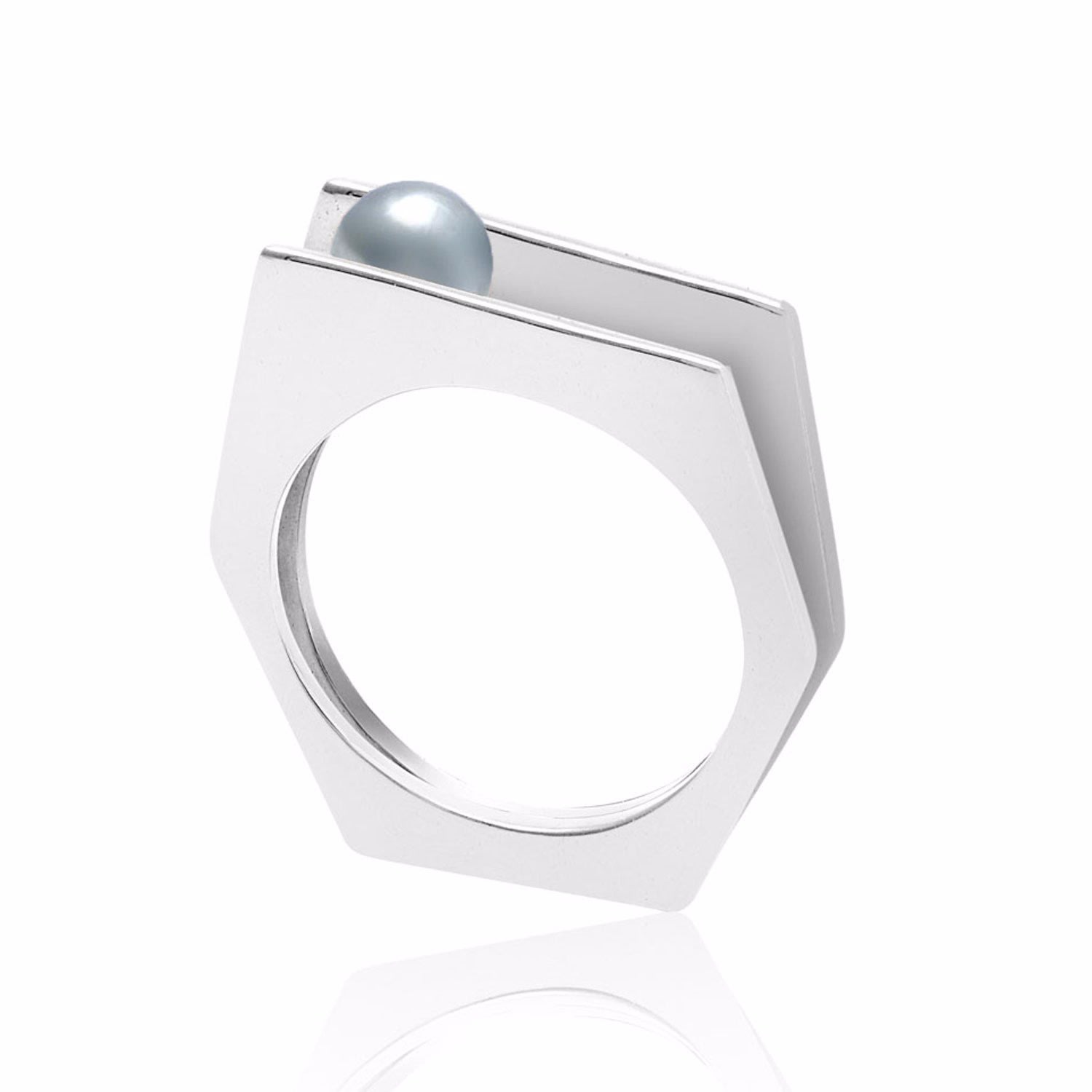 Women’s Alvaro Silver Cocktail Ring With Grey Pearl Neola Design