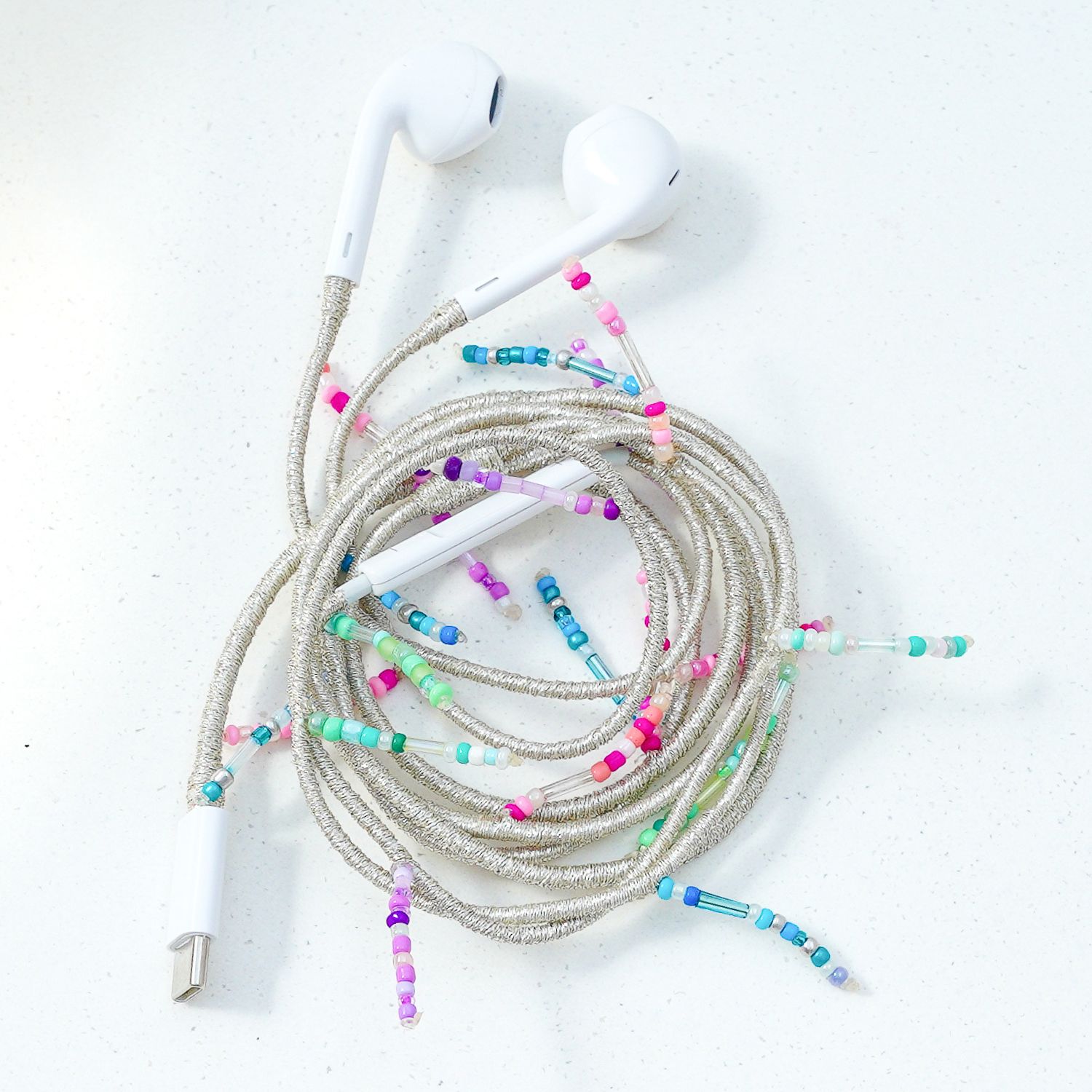 Le Pom Pom Silver Dangling Earphones