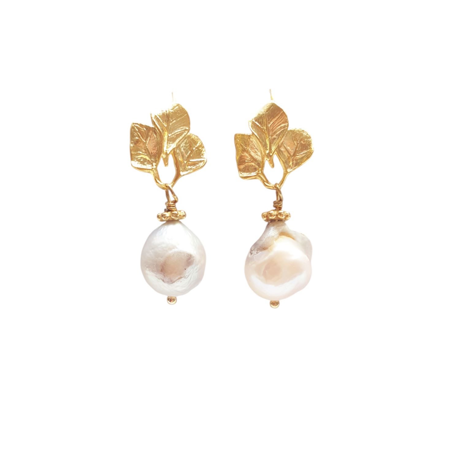 Way To Chic Women's White / Gold Baroque Pearl Earrings On Golden Leaf In Multi