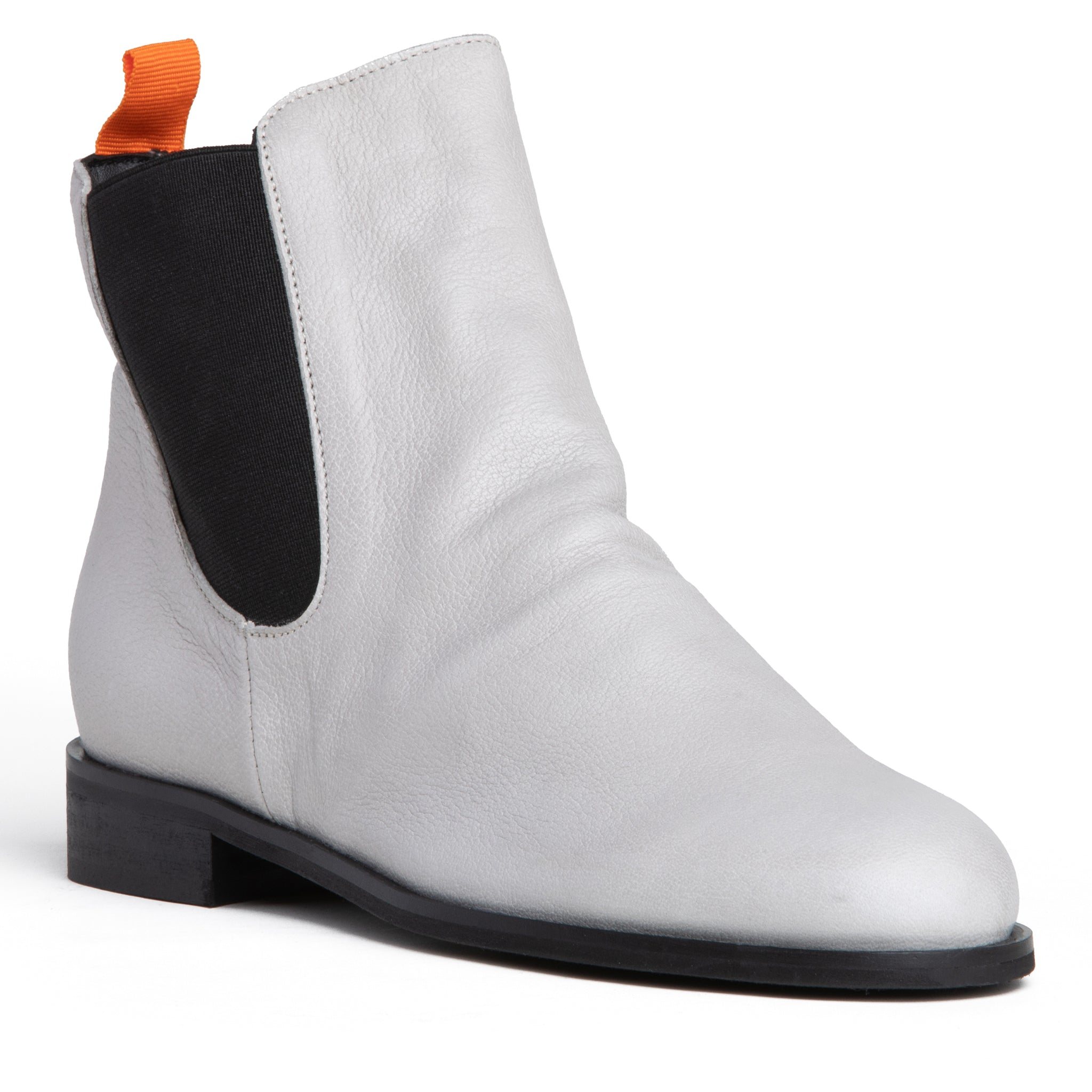Beautiisoles By Robyn Shreiber Made In Italy Women's Neutrals / White Reba Off-white Leather Flat Chelsea Ankle Bootie In White