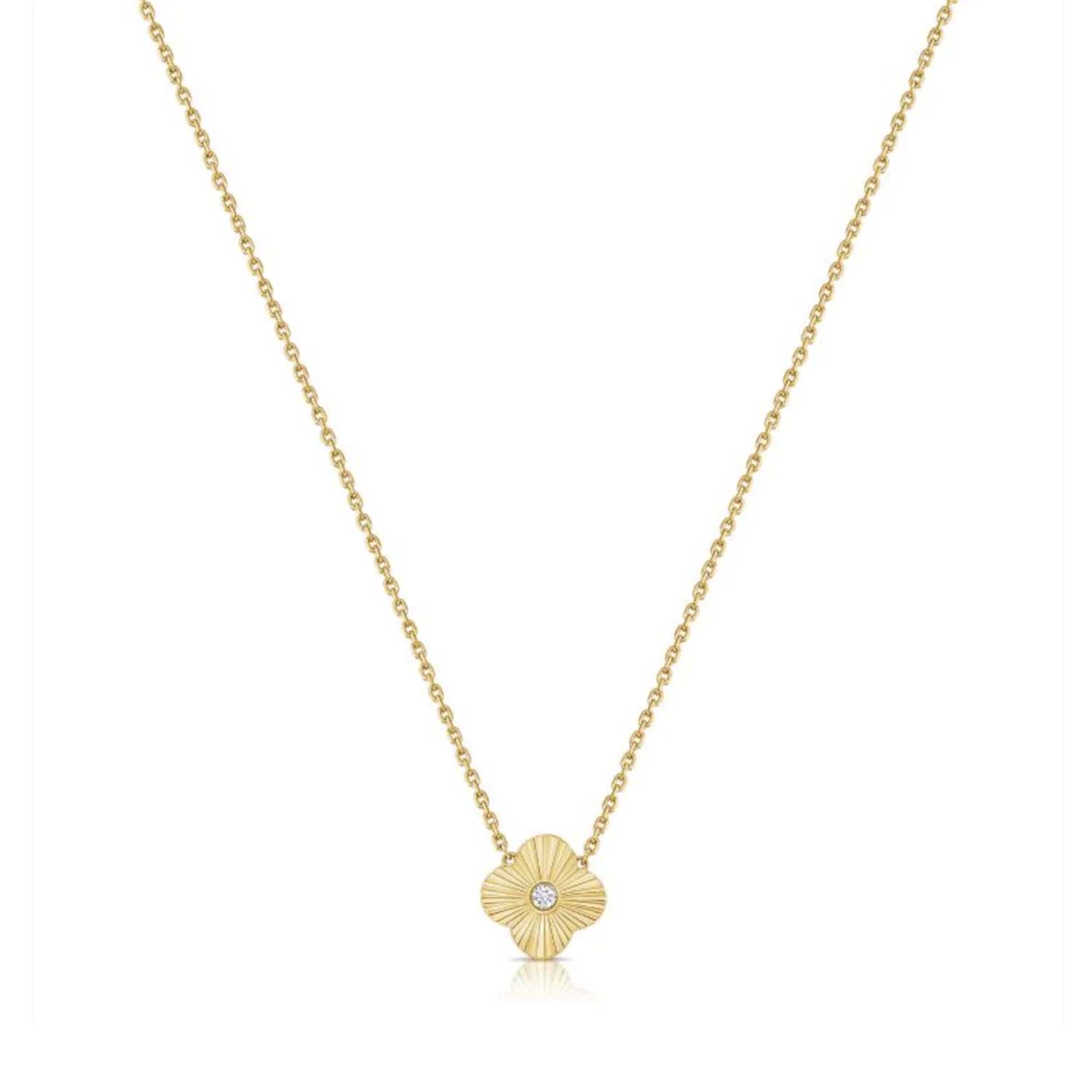 Women’s Gold Fluted Clover Diamond Pendant 770 Fine Jewelry