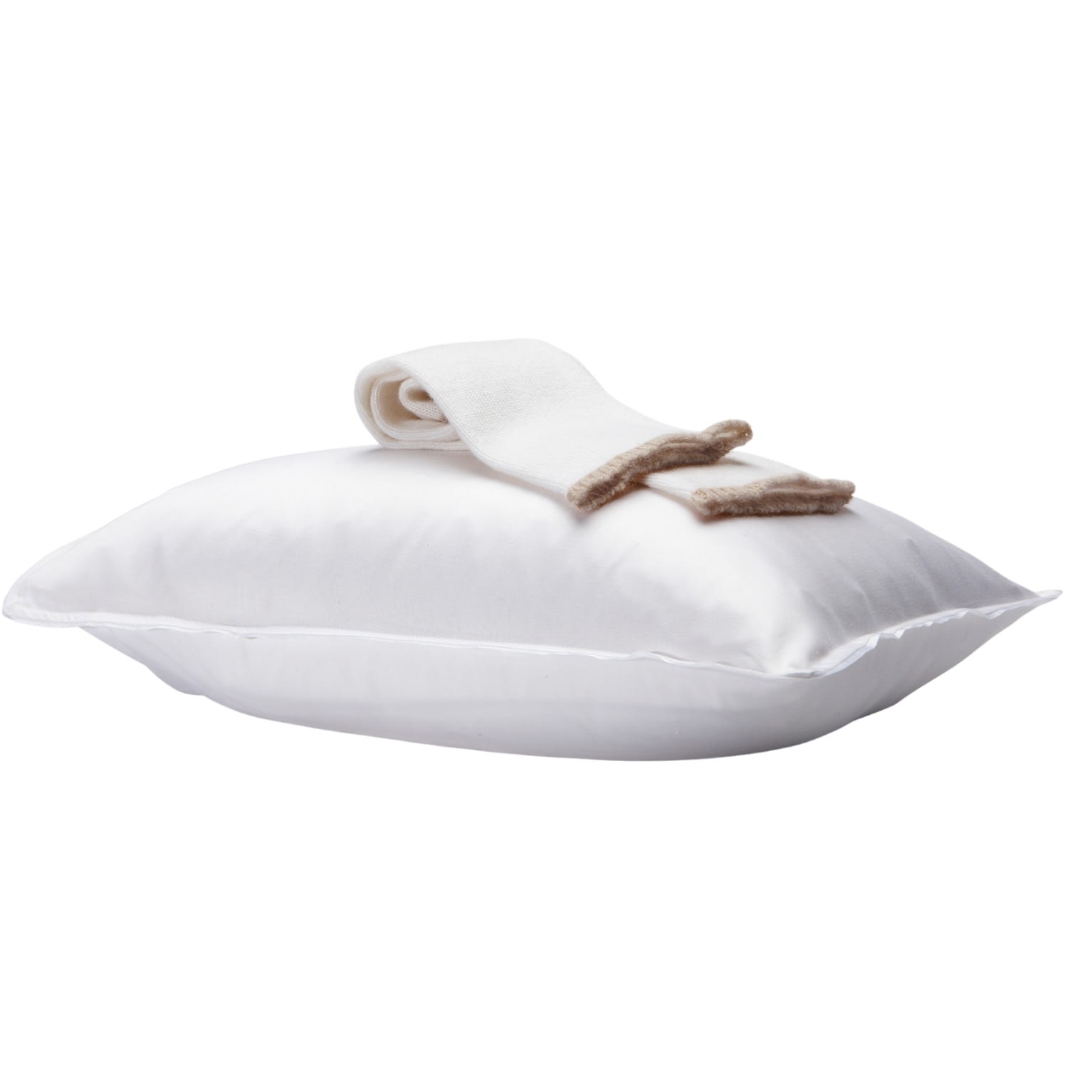 London & Avalon Heritage Travel Pillowcase - White With White Trim