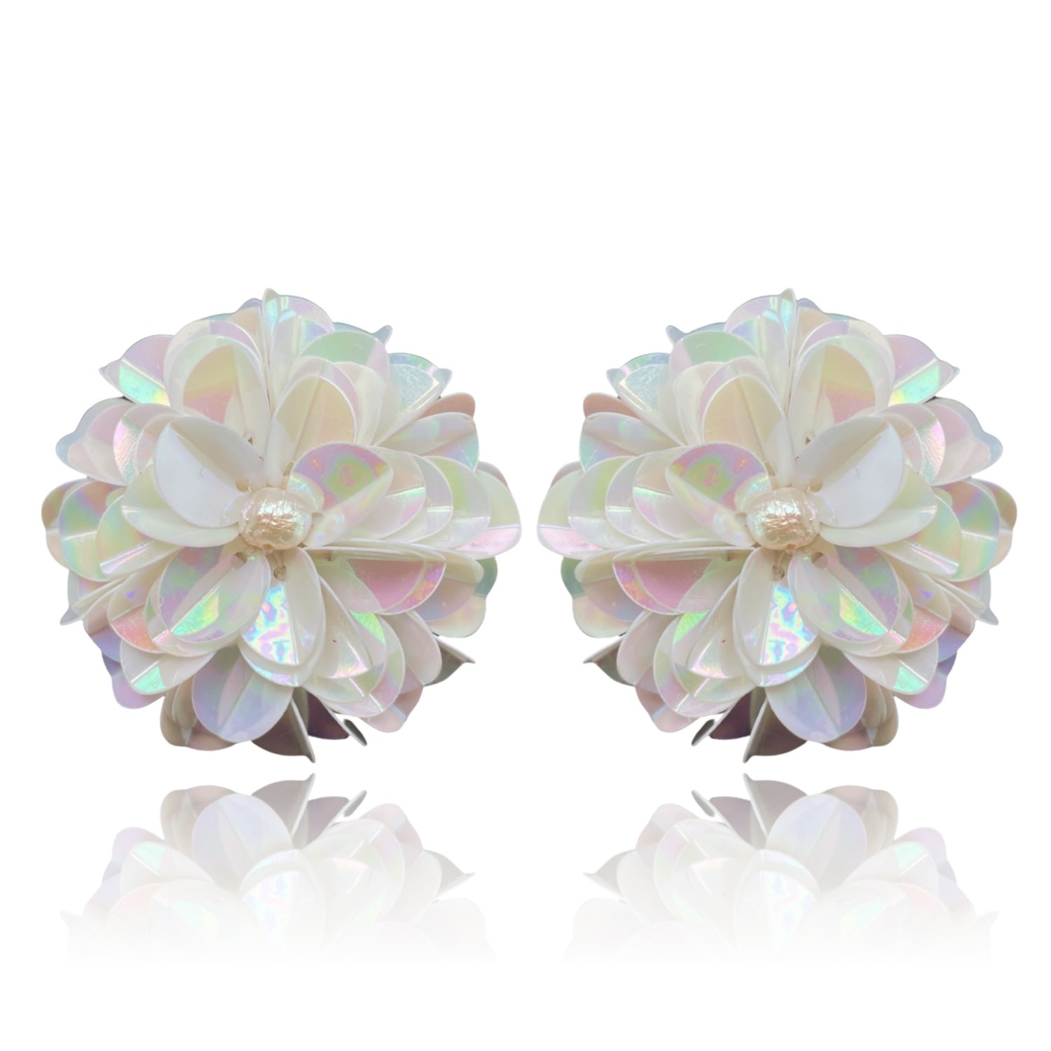 Women’s White Blossom Studs Shell Pinar Ozevlat