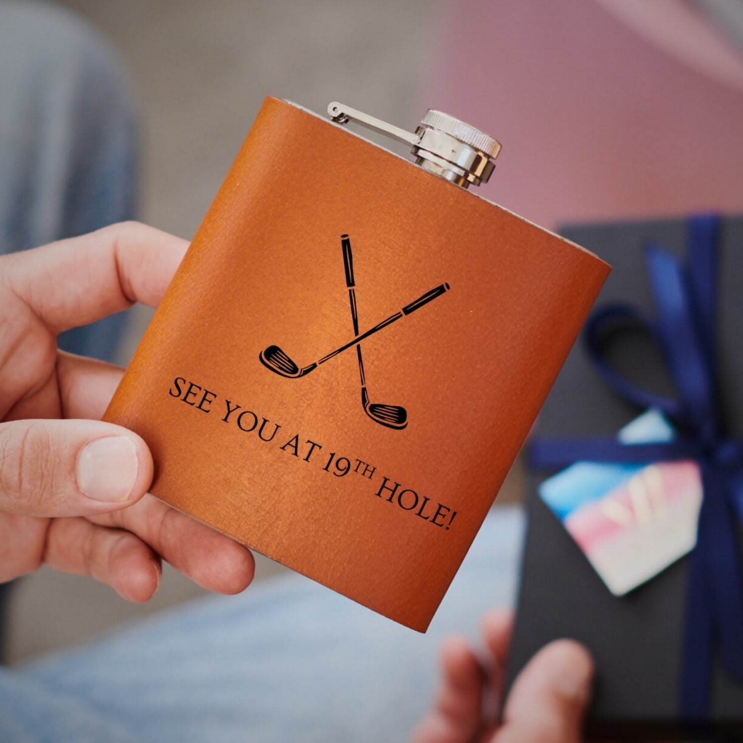 Brown Hip Flask With Leather Cover – Golf Design | Vida Vida