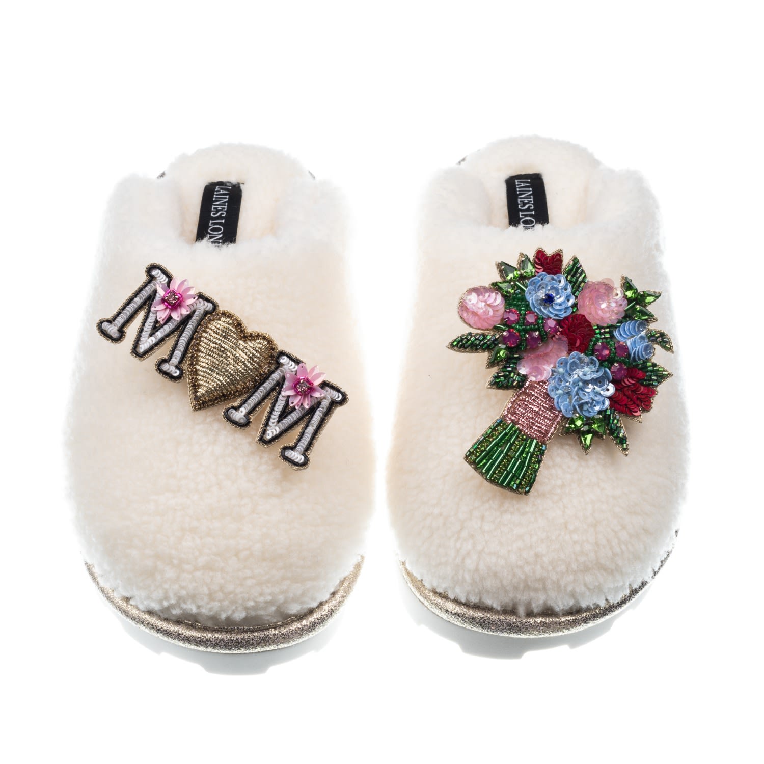 Women’s White Teddy Closed Toe Slippers With Mother’s Day Flower Bouquet & Mum / Mom Brooches - Cream Small Laines London