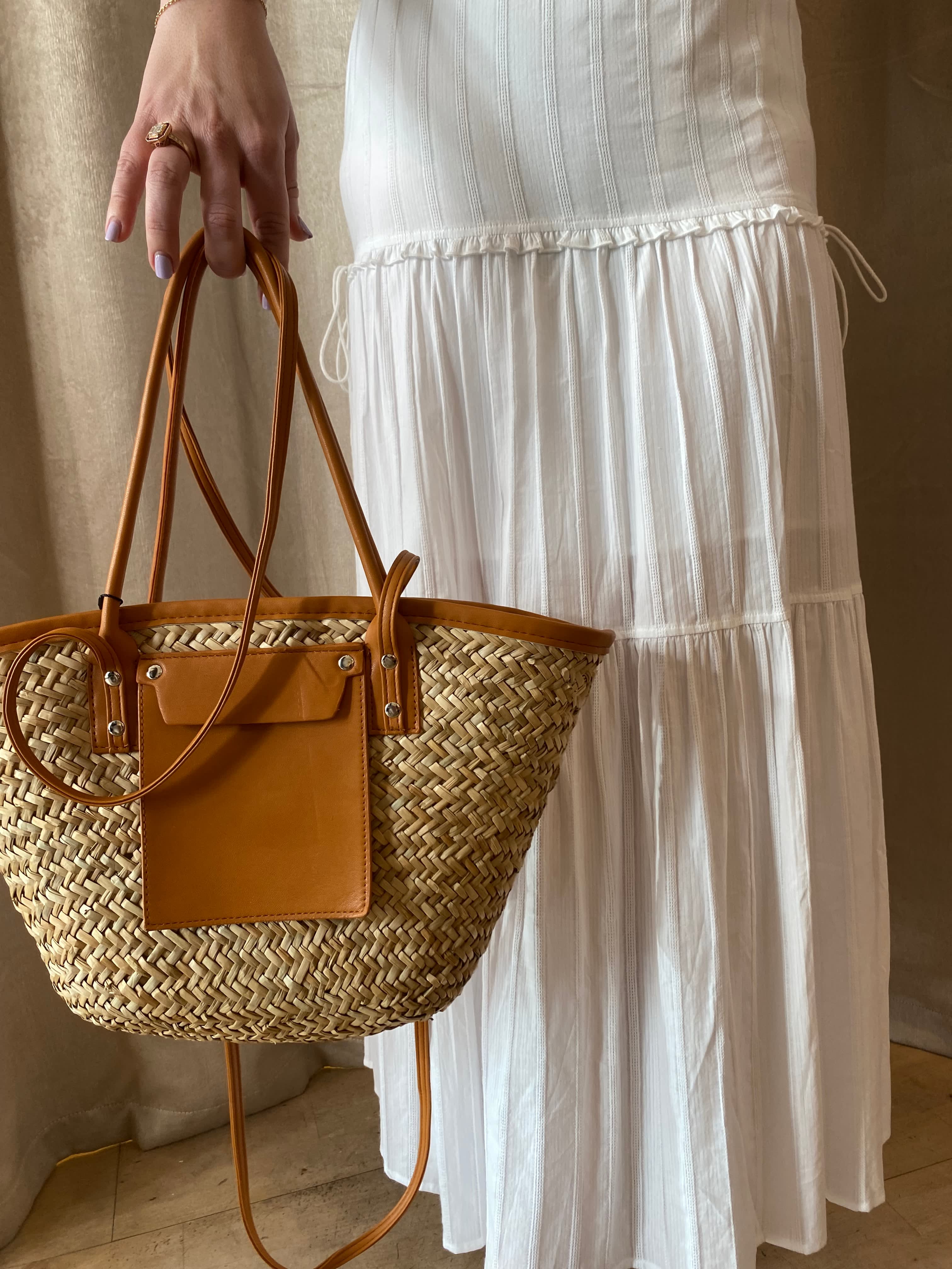 Izzy Medium Straw Tote Bag