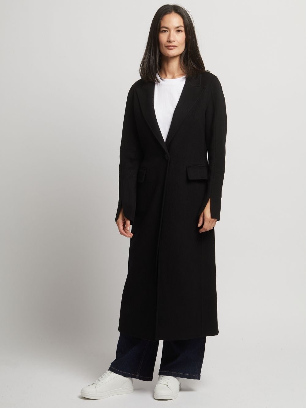 Guards London Women's Guilia Single Breasted Wool Cashmere Coat - Black In Black