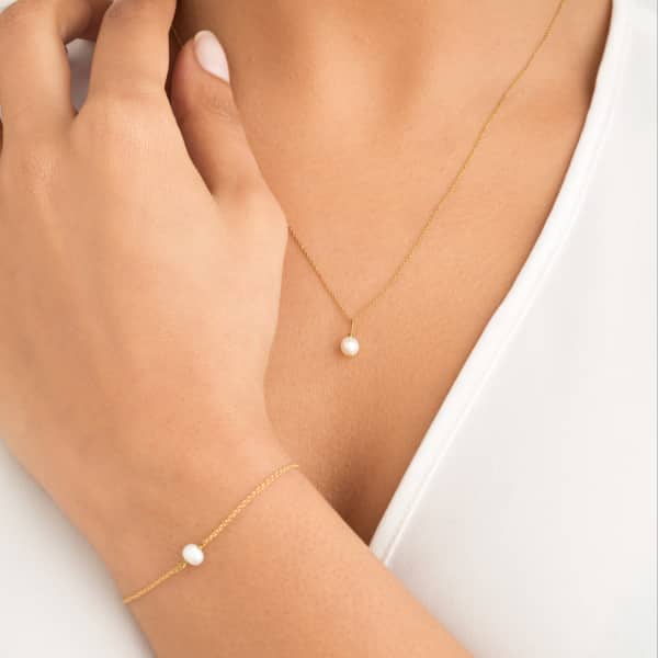 Lily & Roo Gold Single Pearl Bracelet In Pearl