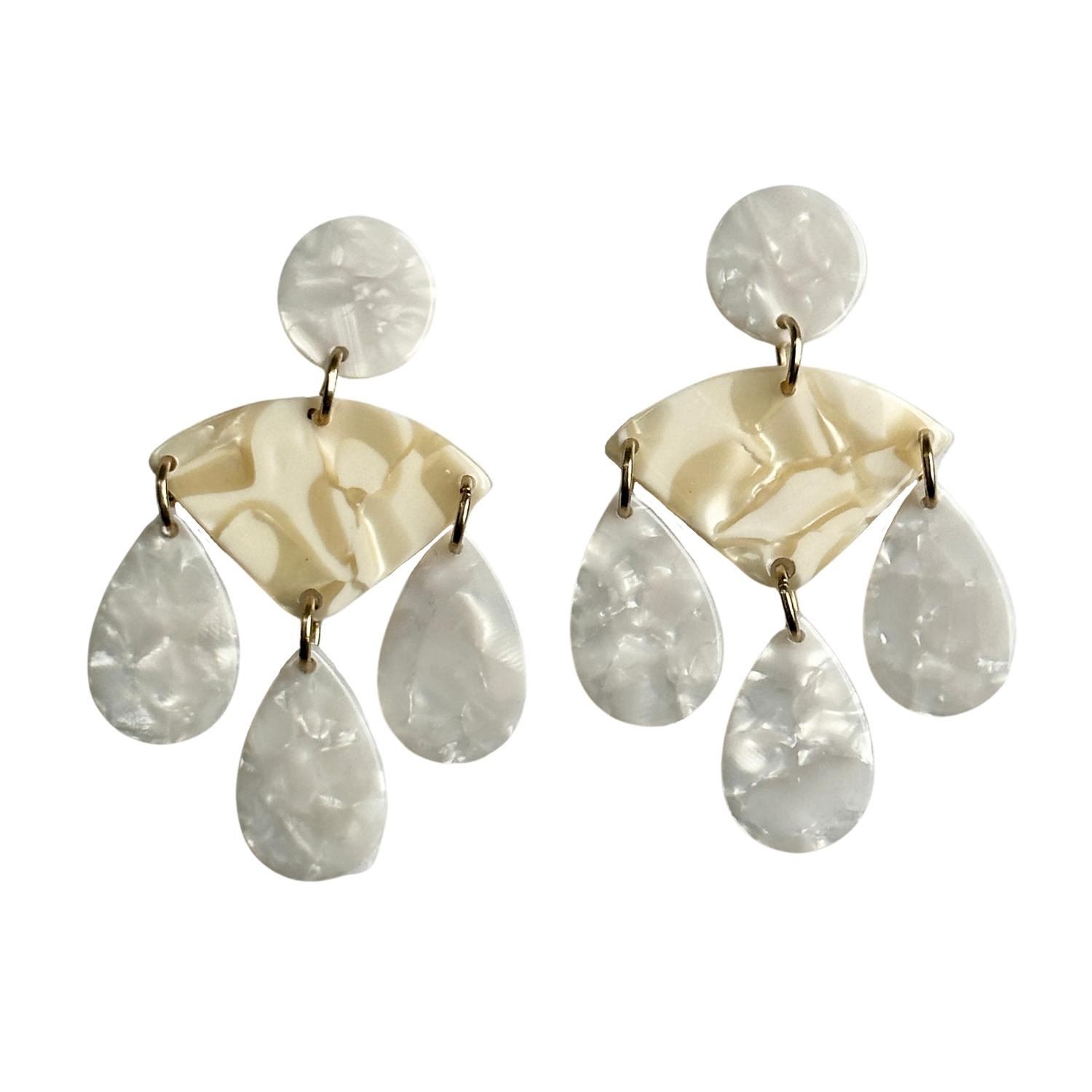 women's neutrals chandelier drop earrings in banana republic closet rehab