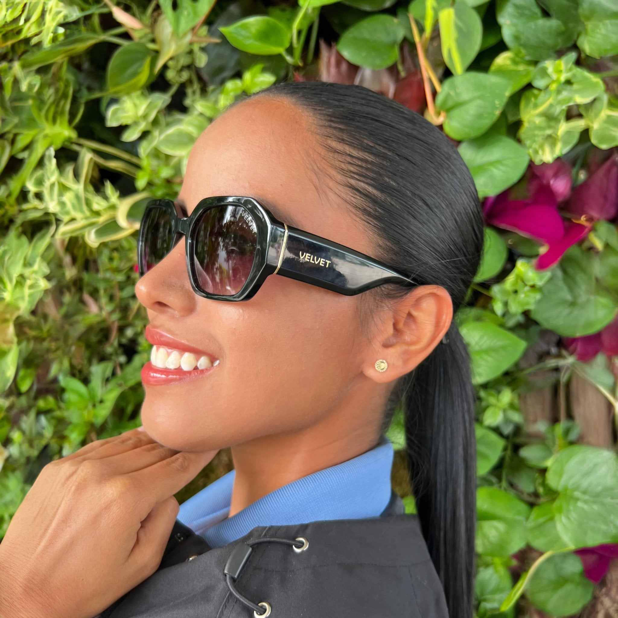 Velvet Eyewear Geometric Sunglass Style - Nina- Black  display picture 3