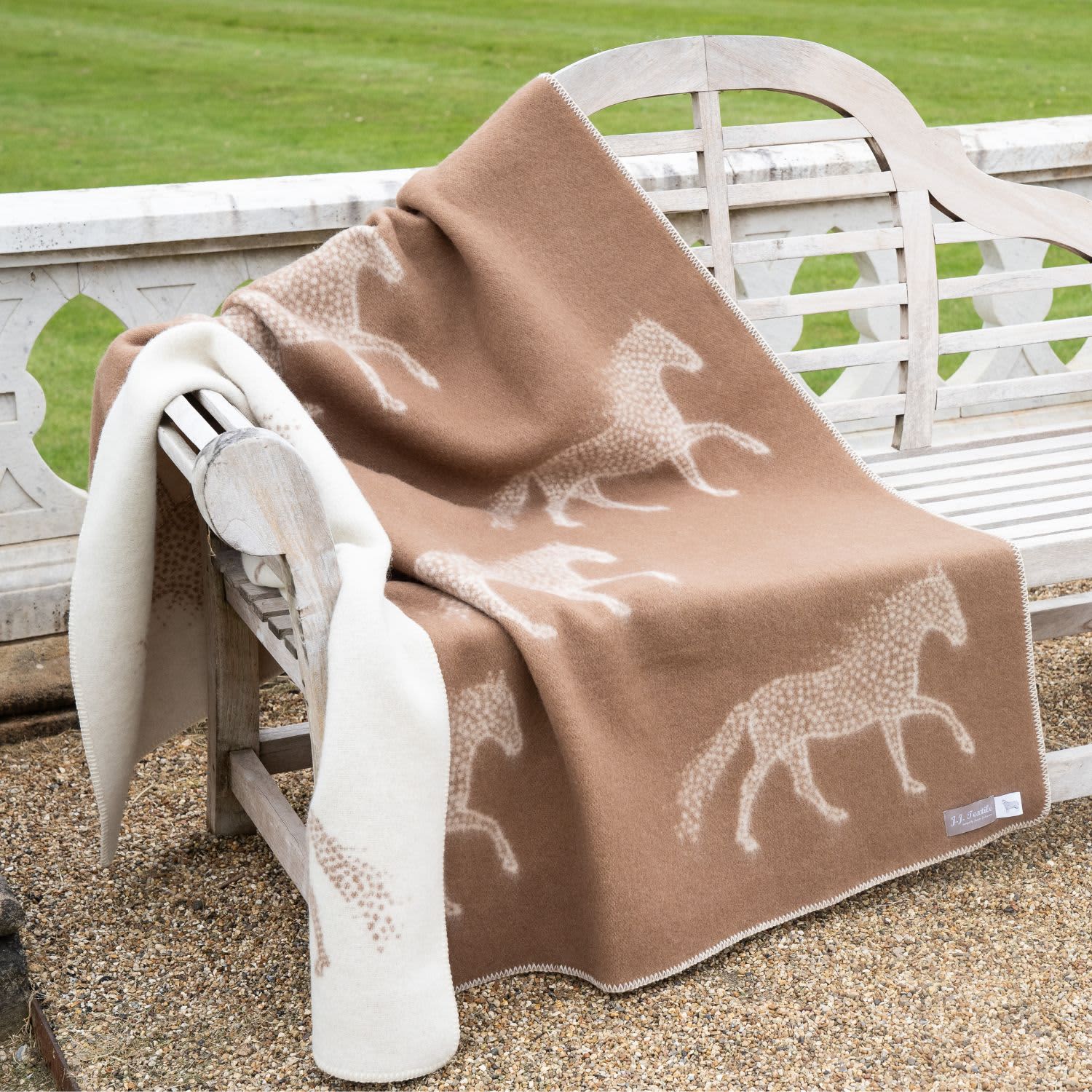 Dot Horse Wool Blanket | J.J.Textile | Wolf & Badger Dot Horse Wool Blanket | J.J.Textile | Wolf & Badger