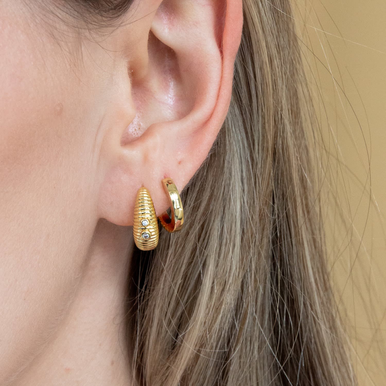 Arielle Ribbed Gold Huggie Earrings | Sachelle Collective | Wolf