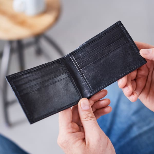 Vida Vida Classic Black Leather Card Wallet