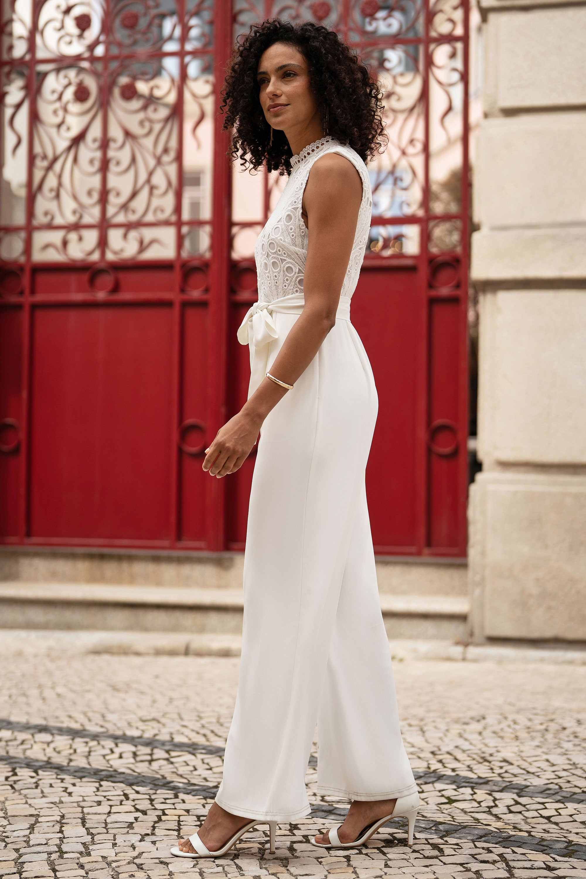Yumi Ivory Lace Sleeveless Jumpsuit | Yumi | Wolf & Badger
